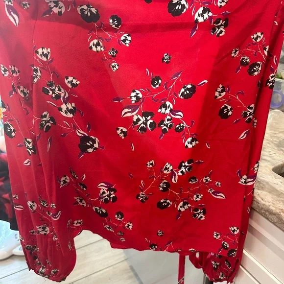 Gorgeous Devon printed floral top from intermix; sold out everywhere! - Picture 4 of 5